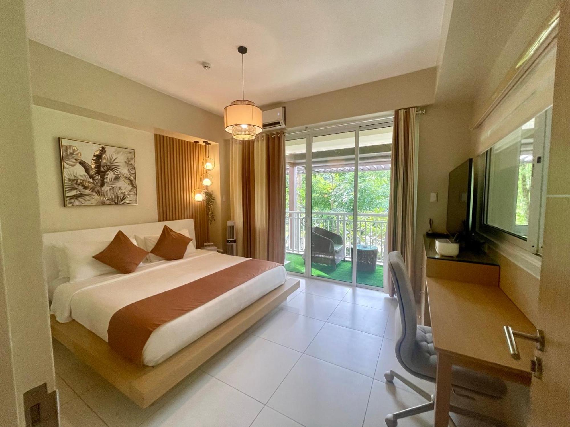 Pico De Loro 2 Bd Garden Loft With Lagoon View Nasugbu Kültér fotó
